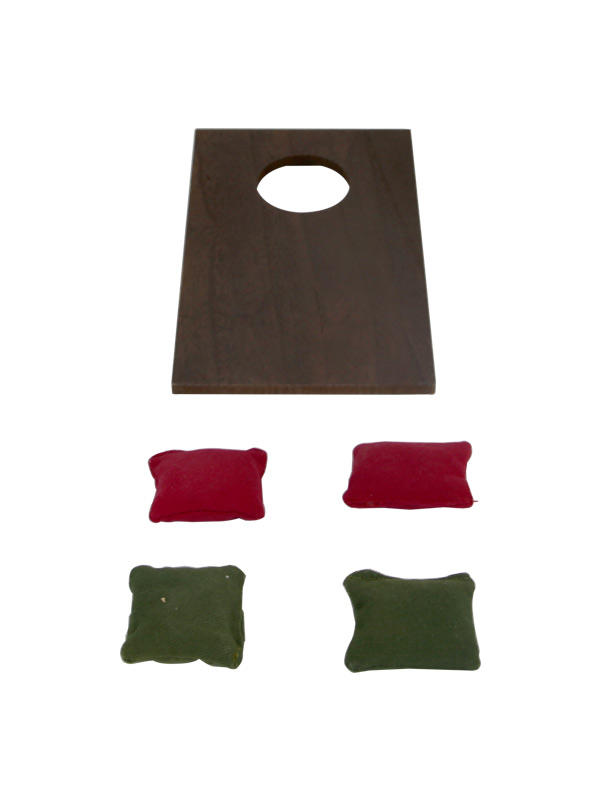 Single Hole Wooden Board Red and Green Sandbag Toys